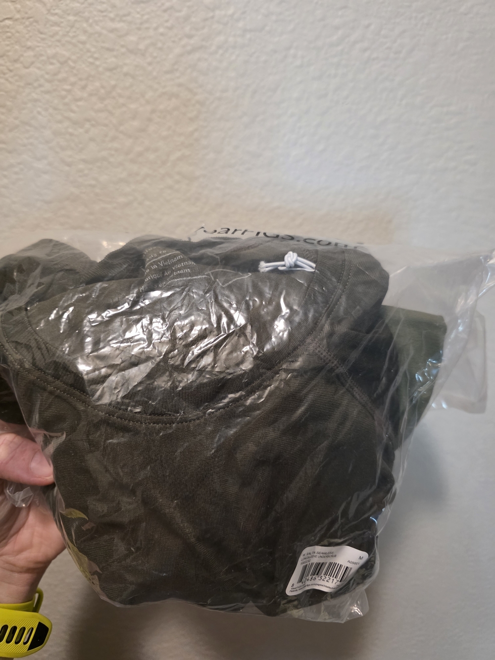 FIGS Olive Green Spruce Long Sleeve Crewneck Under Scrub Seamless Top - Picture 2 of 3